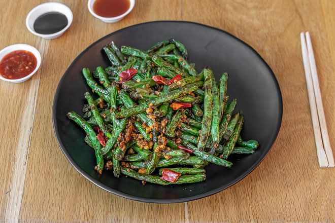 Stir Fried Green Beans w Minced Chicken and Chilli 炒四季豆